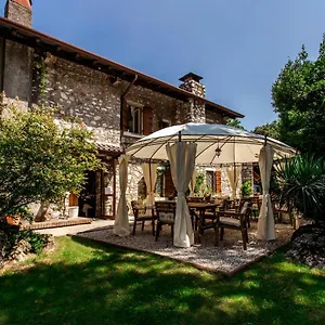 https://bb-villa-matilde.it-lombardy.com